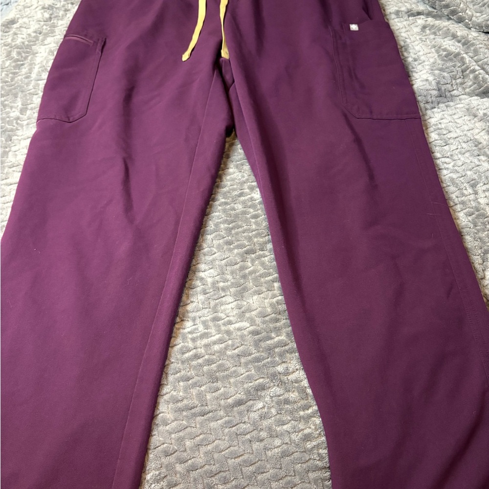 Figs Dark Purple Scrub set size Large